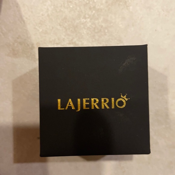 Round Cut Ruby Black Promise Ring - Picture 3 of 3